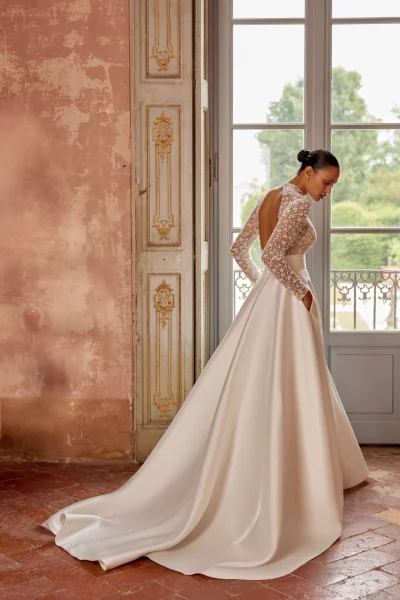 88464_Kira_FB_Justin-Alexander